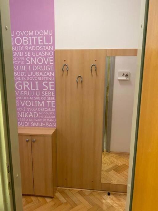 Self Check-In Studio With Wi-Fi And Parking Place Lägenhet Zagreb Exteriör bild